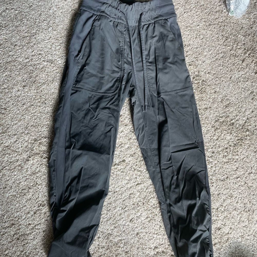 Lululemon dance studio joggers